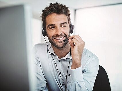[Translate to Francais:] Zehnder Verkaufsberater im Aussendienst, zu den Kontaktdaten
