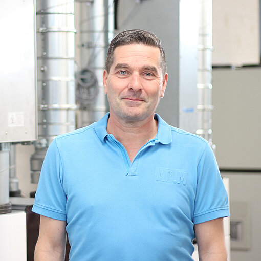 [Translate to Francais:] Zehnder Deckenstrahlplatten Rolf Ulmann