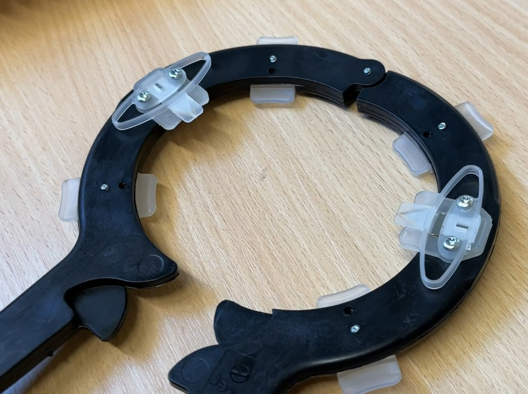 [Translate to Deutsch:] Zehnder ComfoTool Rohrschneider