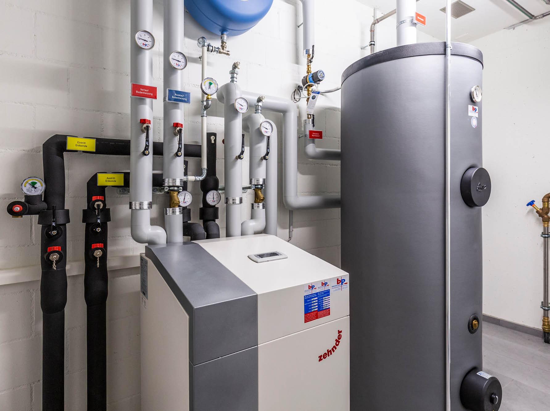 Vollmodulierende Sole-Wasser Wärmepumpe Zehnder ComfoHeat 